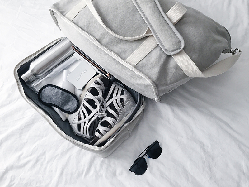 lo and sons travel bag