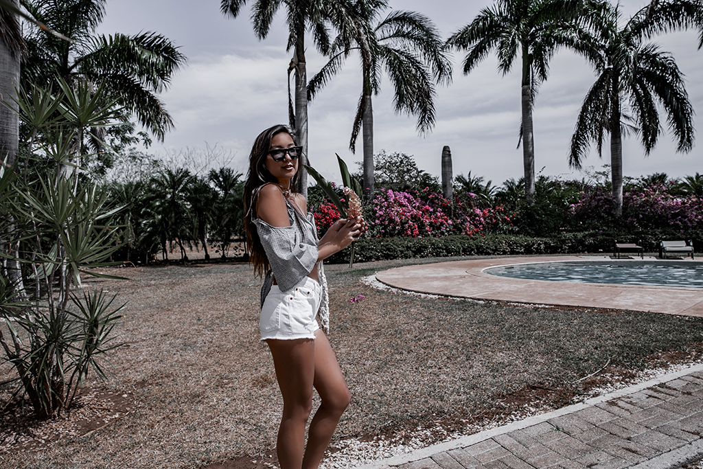 luxury fashion blogger travels to costa rica