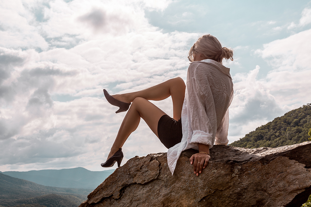 luxury fashion blog and the importance of minimalism