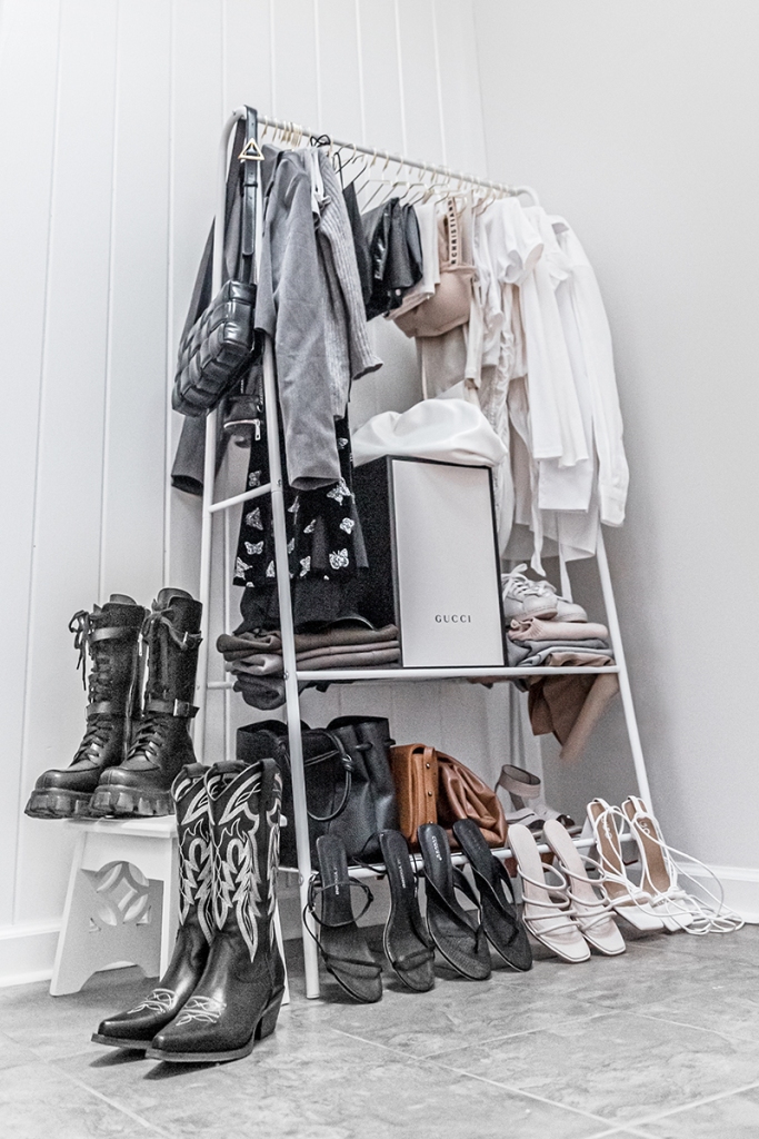 minimalist luxury closet